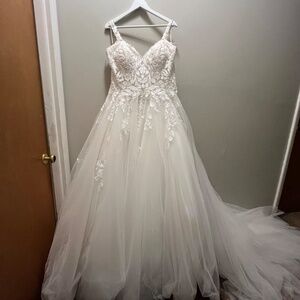 Wedding dress
